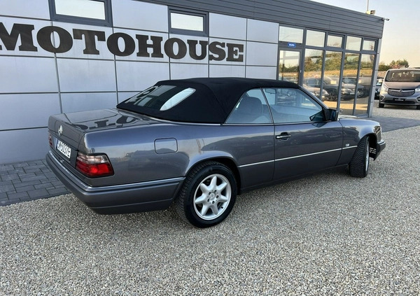 Mercedes-Benz Klasa E cena 79900 przebieg: 241000, rok produkcji 1995 z Wołomin małe 352